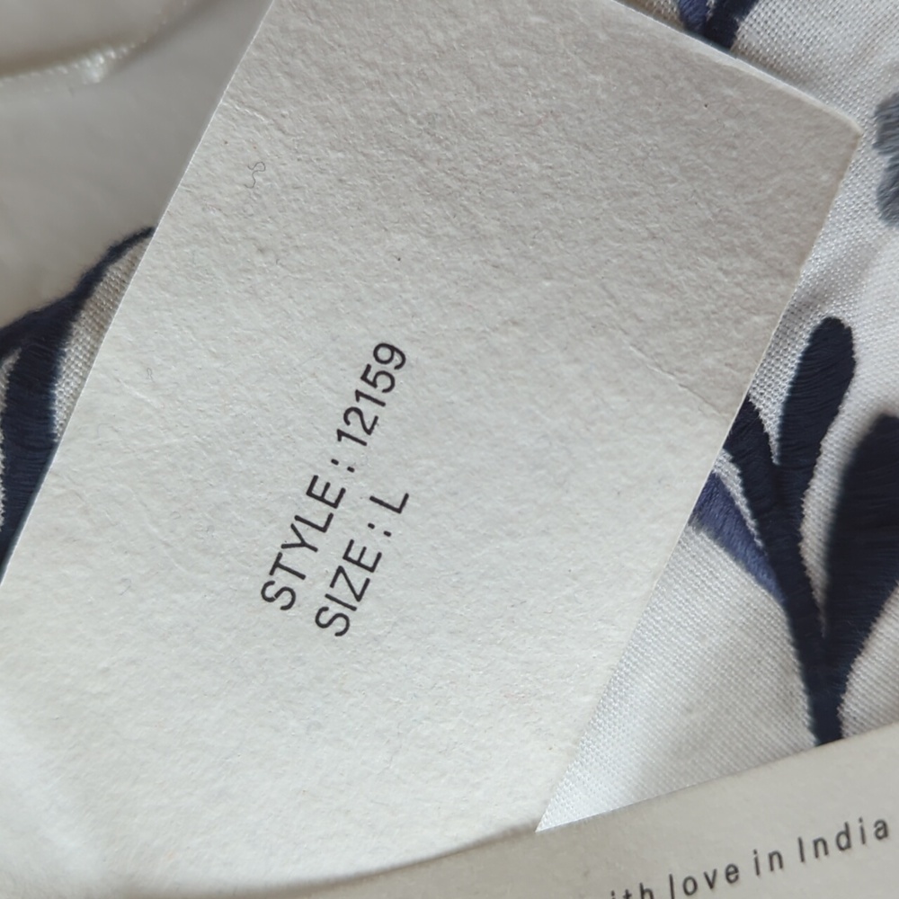 NEW Midnight Sky Linen Blend Embellished Floral Smocked Crop Top L White Blue - Picture 8 of 16